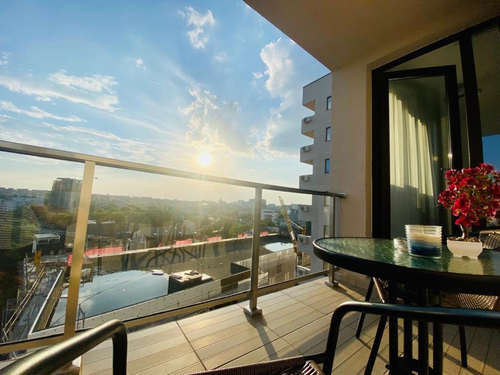 Soho Apartment - City View With Rooftop Garden Бухарест Екстер'єр фото